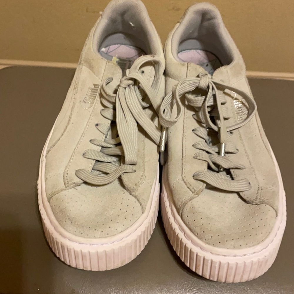Puma side sneakers
